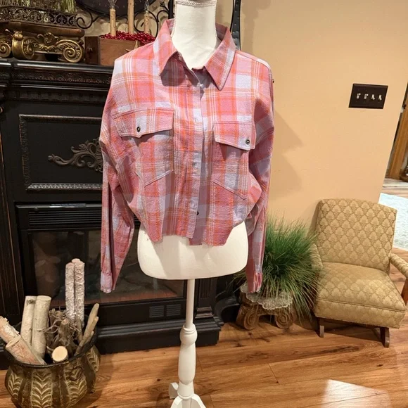 Gilded Intent Pink and Orange Plaid Crop Top - Picture 5 of 6